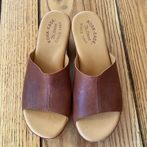 Kork Ease brown leather sandals sz9